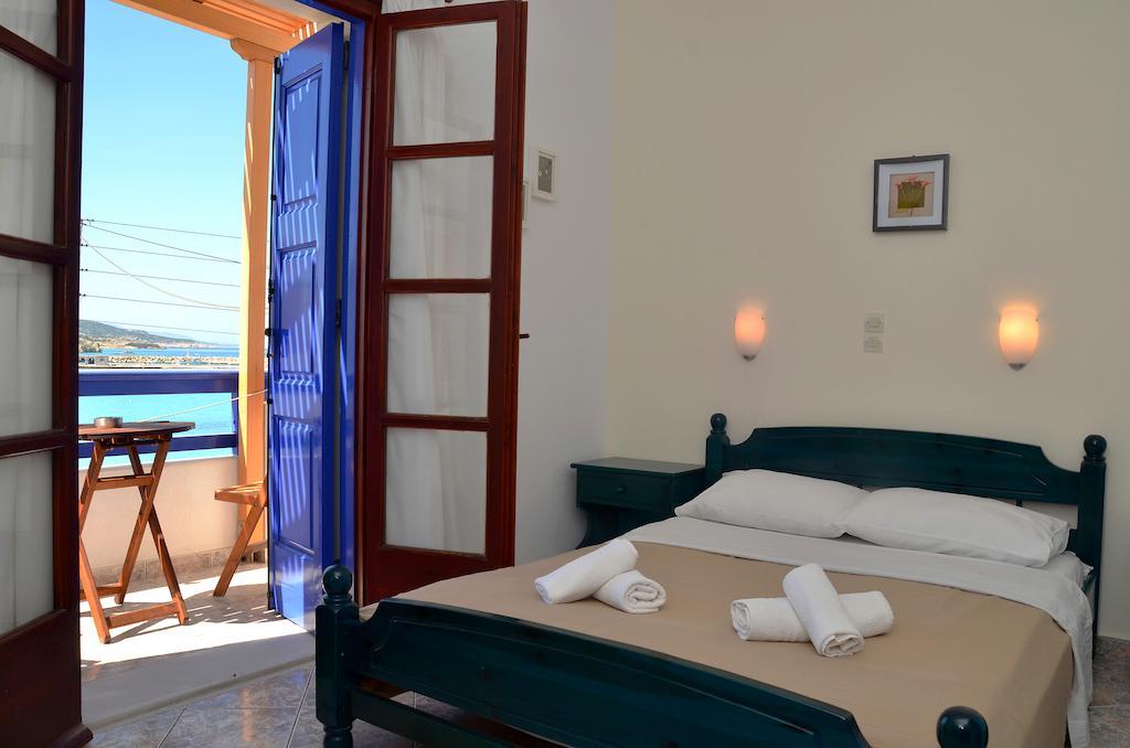 To Petrino Hotell Koufonisia Exteriör bild
