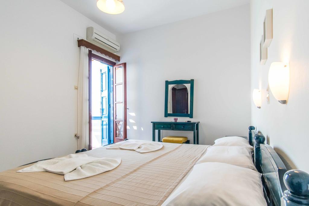 To Petrino Hotell Koufonisia Exteriör bild
