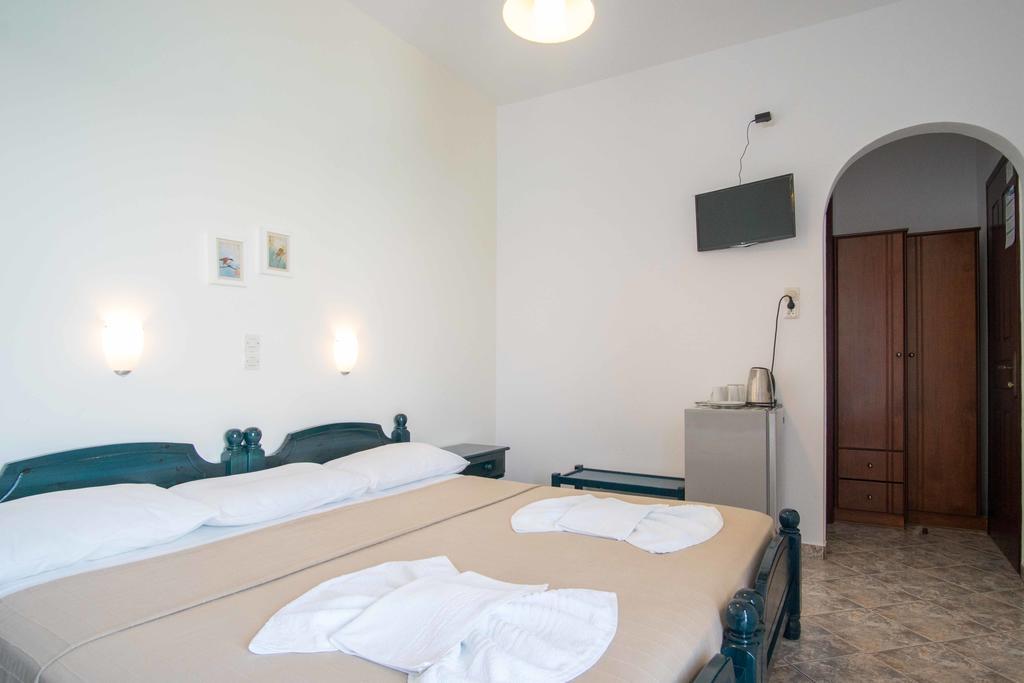To Petrino Hotell Koufonisia Exteriör bild